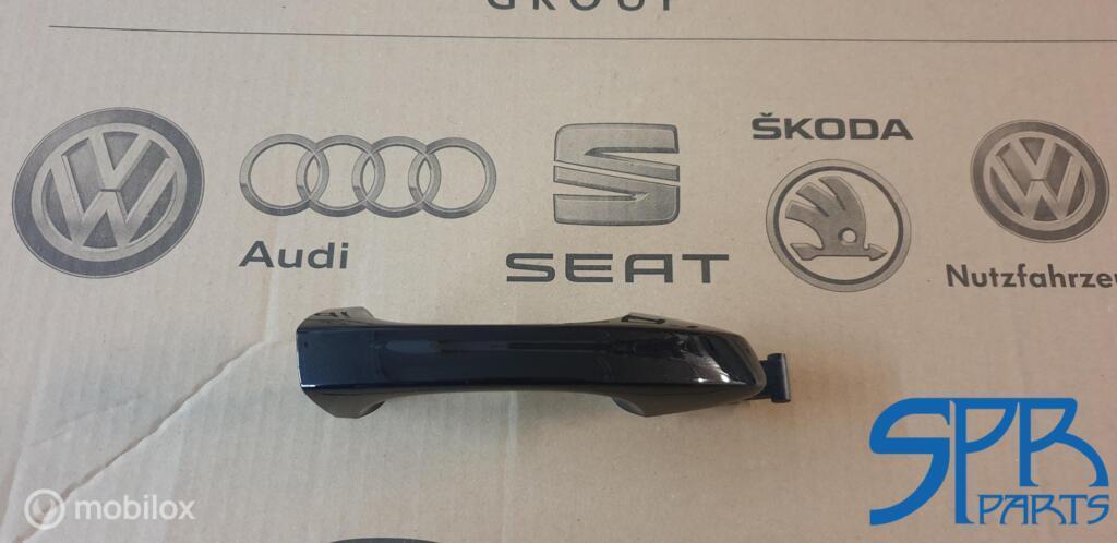 VAG LC9X RECHTS Deurgreep rechtsvoor rechtsachter 5G0837206, Gebruikt, Volkswagen, Ophalen of Verzenden, Volkswagen