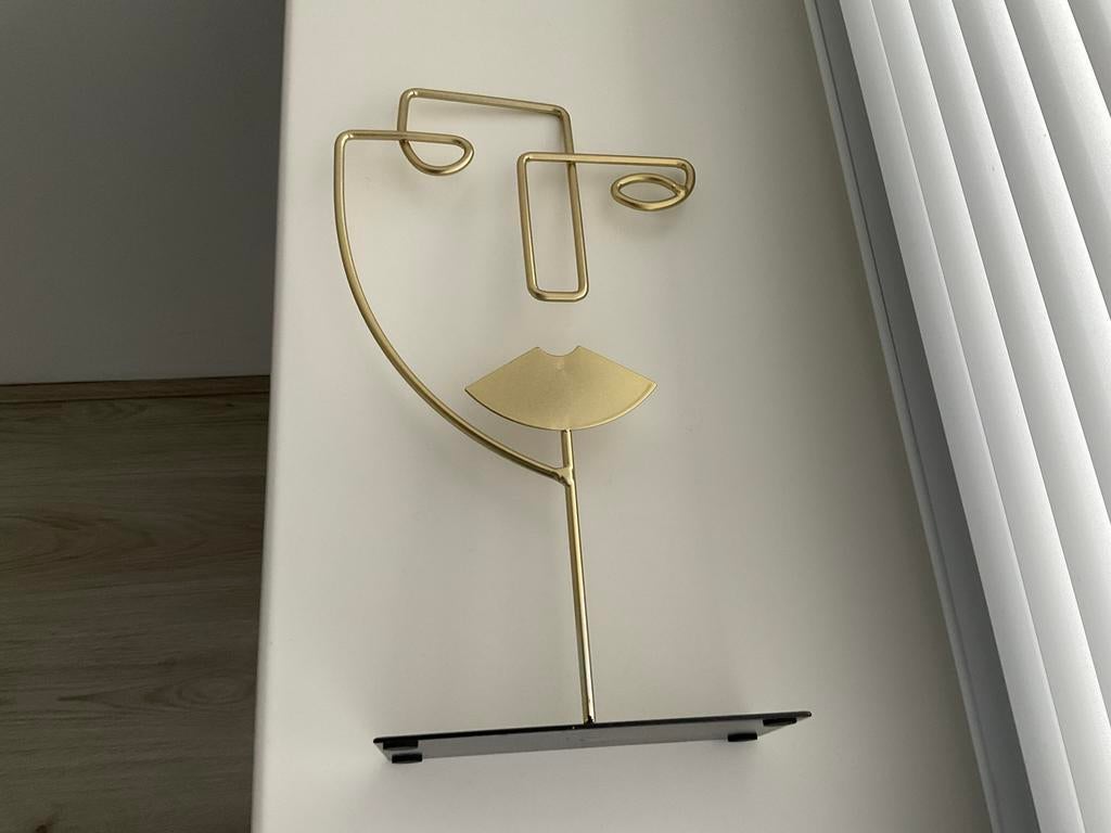 Minimalistisch beeldje van een abstract gezicht, Overige materialen, Ophalen of Verzenden, Zo goed als nieuw, Goud