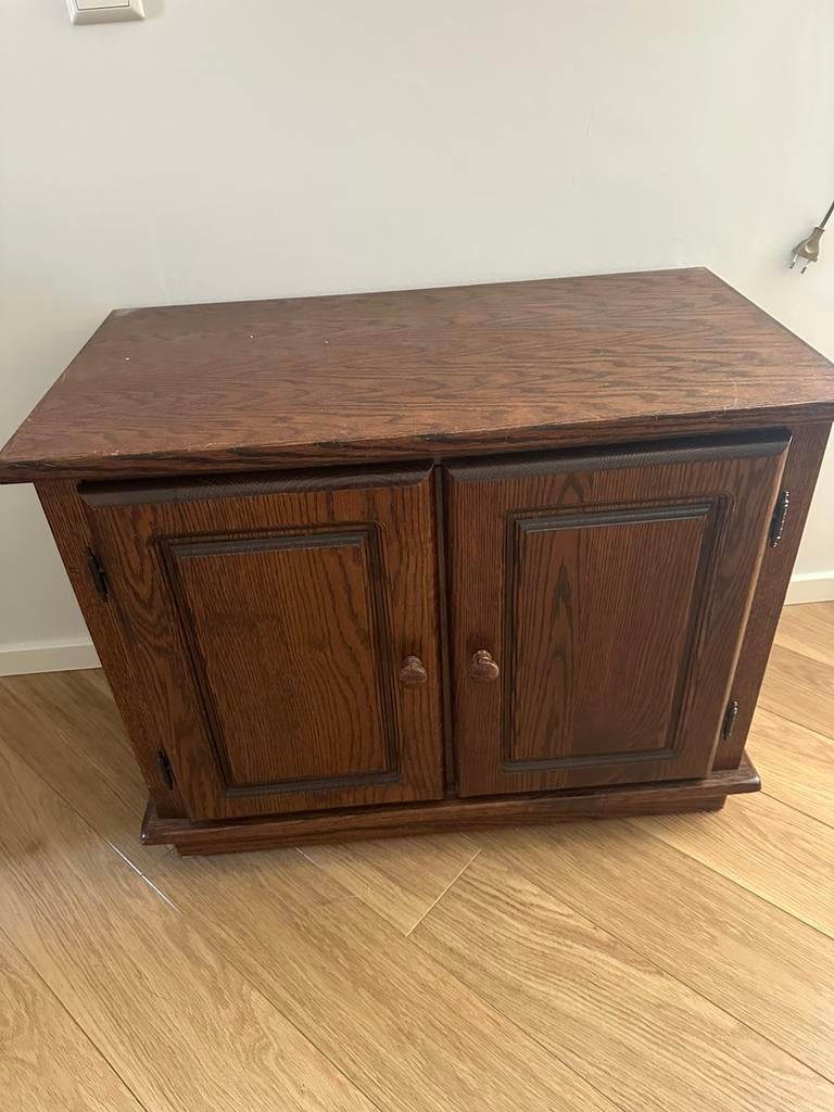 Eiken Kastje, Ophalen, Met deur(en), Eikenhout, Zo goed als nieuw