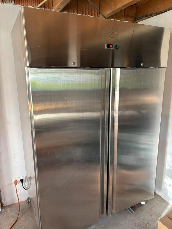 Grote horeca koelkast, Zakelijke goederen, Horeca | Keukenapparatuur, Koelen en Vriezen, Gebruikt, Ophalen