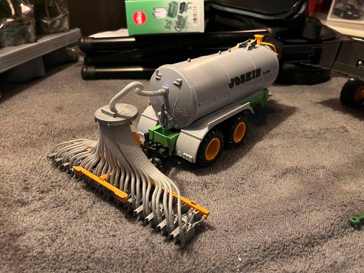 Siku mest injecteer wagen 1.32, Hobby en Vrije tijd, Modelauto's | 1:32, Zo goed als nieuw, Tractor of Landbouw, SIKU, Ophalen