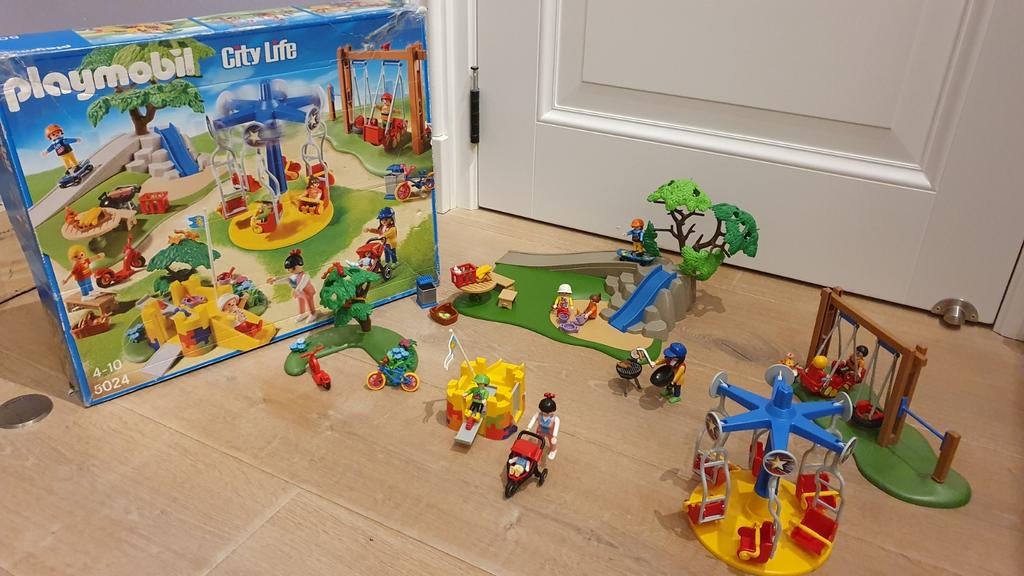 Playmobil City Life Speeltuin (5024) in doos, Kinderen en Baby's, Speelgoed | Playmobil, Ophalen of Verzenden, Gebruikt, Complete set
