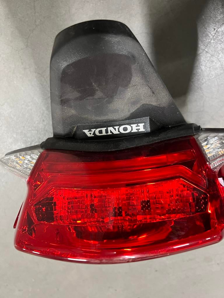 Honda PCX 2014 Zadel,achterlicht., Ophalen, Gebruikt, Zadel, Honda