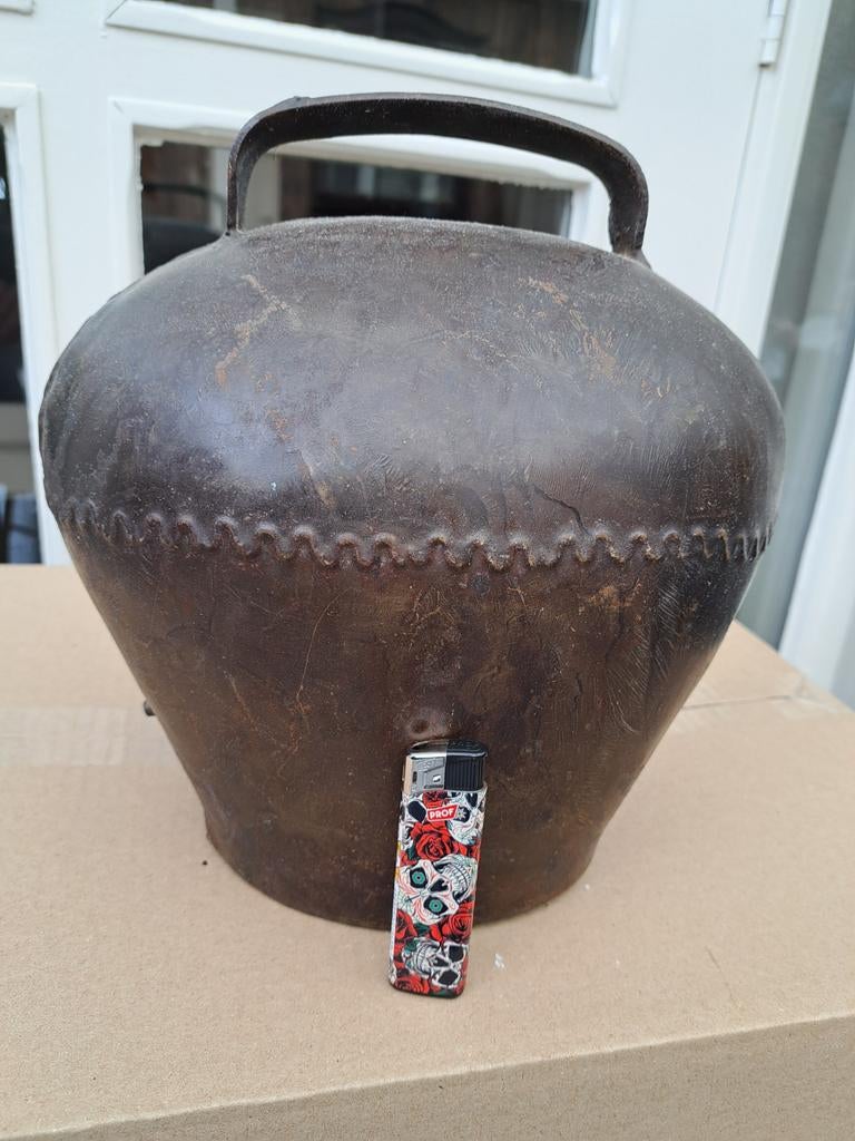 Zeer grote Zwitserse koeienbel, Ophalen, Zo goed als nieuw