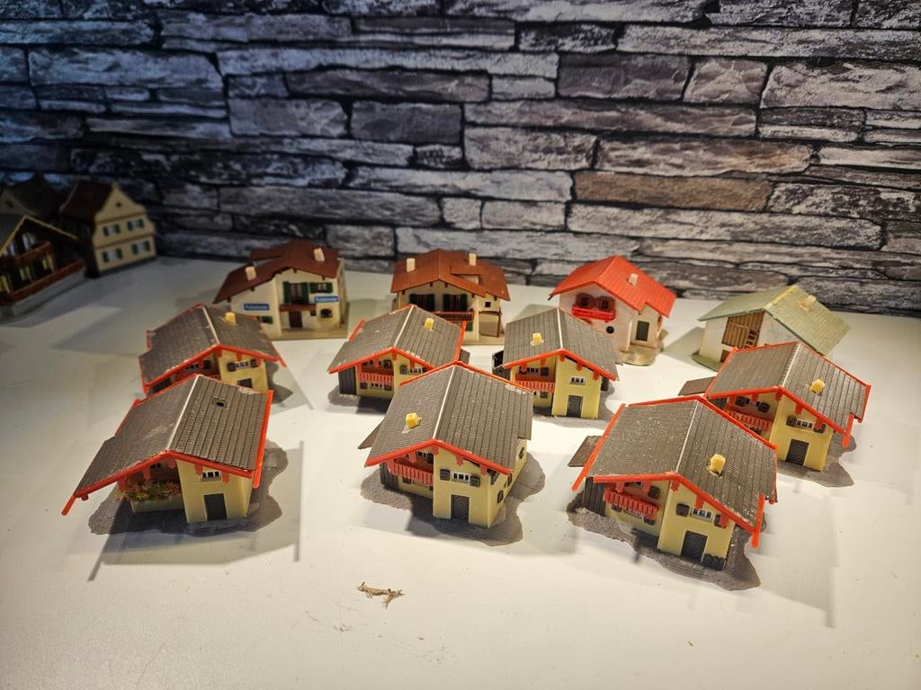 11x kleine bergwoning alpenhuisjes N spoor modeltrein 1:160, Overige merken, Gebruikt, Gelijkstroom of Wisselstroom, Brug, Tunnel of Gebouw