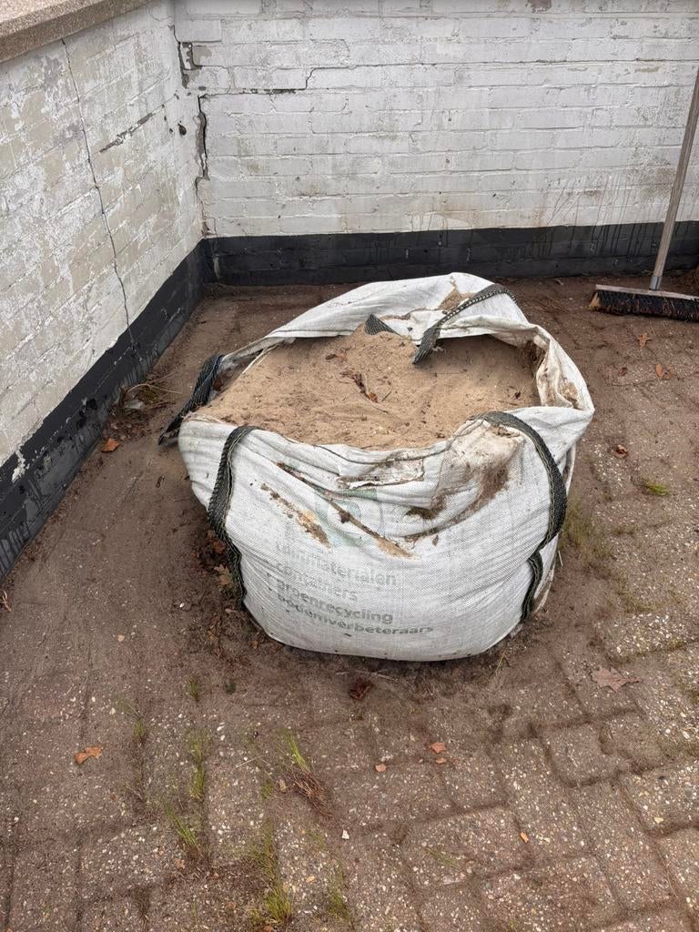 Gratis circa 0,5 m3 ophoogzand, Tuin en Terras, Zand, Ophalen, Zo goed als nieuw, Ophoogzand