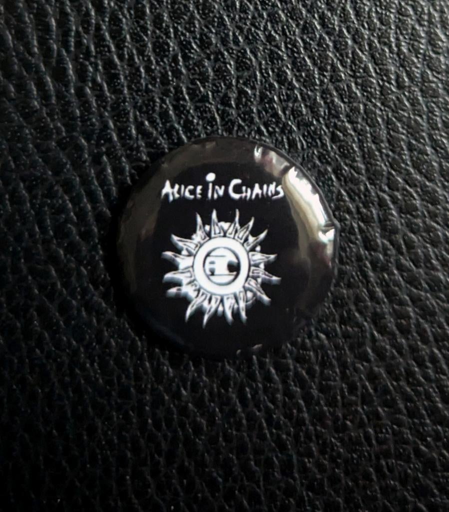 Alice in Chains - 25 mm button/speld/pin - Zwart/Wit, Ophalen of Verzenden, Nieuw