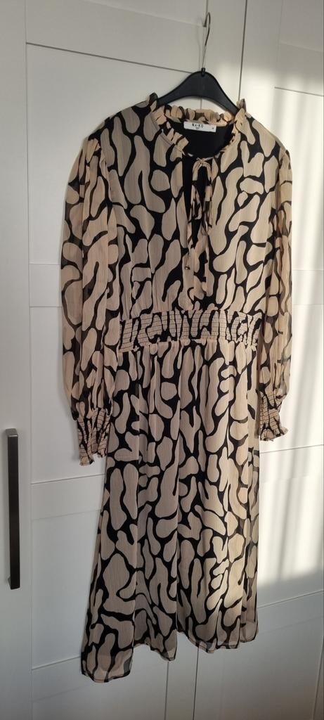 NA-KD Jurk  beige/zwart maat 38, Kleding | Dames, Jumpsuits, Ophalen of Verzenden, Nieuw, Maat 38/40 (M), Beige