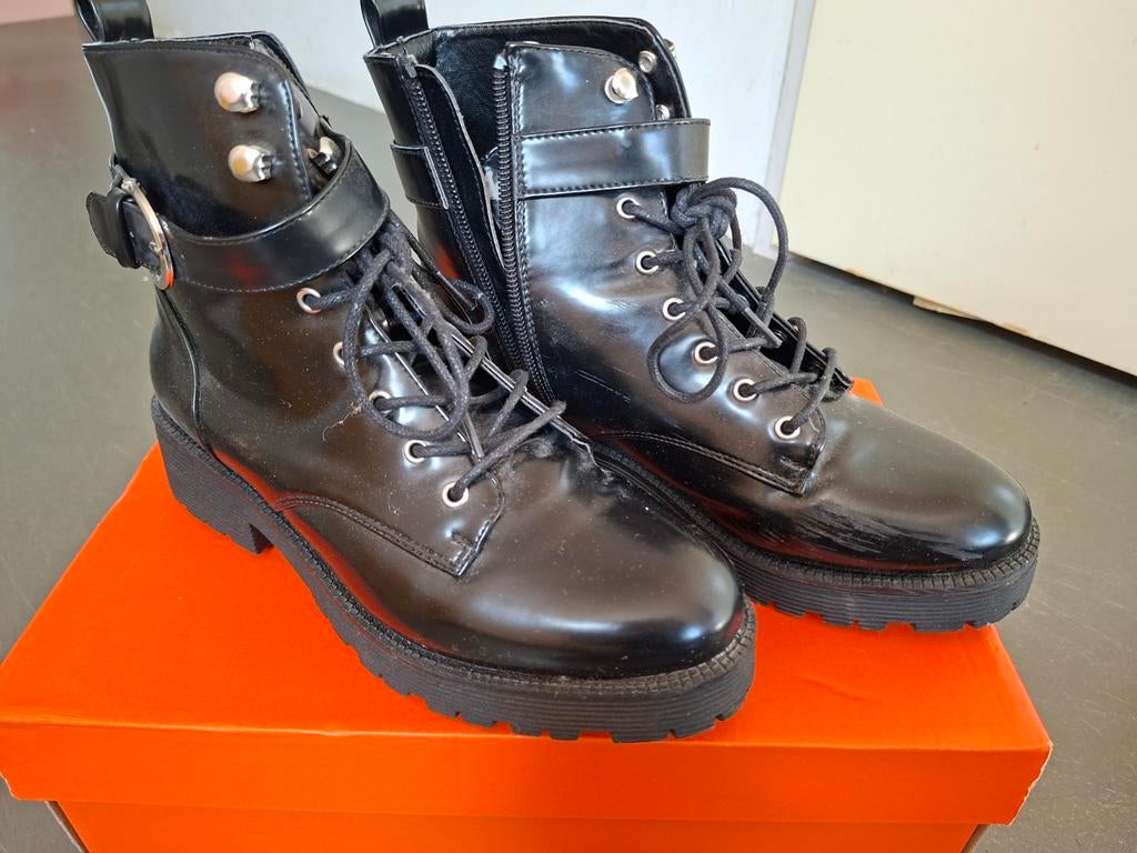 Lefties dames lak laarzen, maat 37, valt klein, Kleding | Dames, Lefties, Ophalen of Verzenden, Zwart