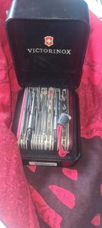 Victorinox in doos met leren hoes, Ophalen of Verzenden, Leer, Overige merken