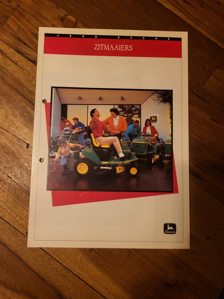 tractor folder John Deere zitmaaiers, Boeken, Catalogussen en Folders, Ophalen of Verzenden, Zo goed als nieuw
