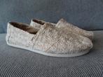 TOMS Alpargata creme geborduurd maat 40 (valt klein mt 39), Ophalen of Verzenden, Gedragen, Wit, Espadrilles of Moccasins