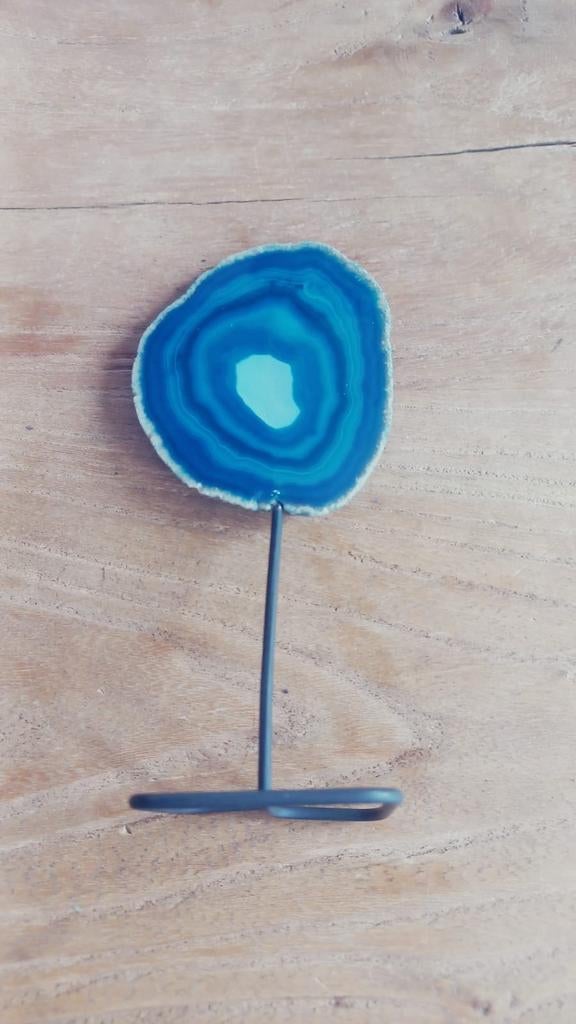 Agaat op standaard - Blauw - 15 cm hoog, Huis en Inrichting, Blauw, Ophalen of Verzenden, Zo goed als nieuw, Natuurlijk materiaal