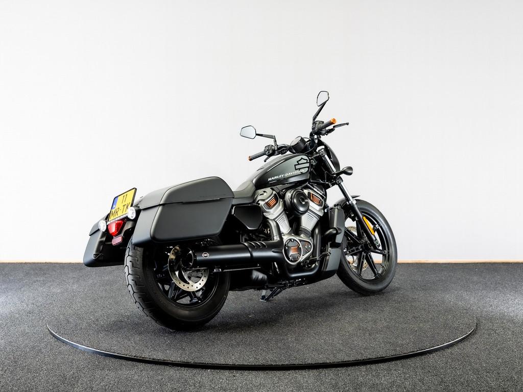 Harley-Davidson RH975 Vivid Black (bj 2022), Motoren, Motoren | Harley-Davidson, Bedrijf, Overig, Laan van Vredenoord 33
2289 DA  Rijswijk ZH, NL