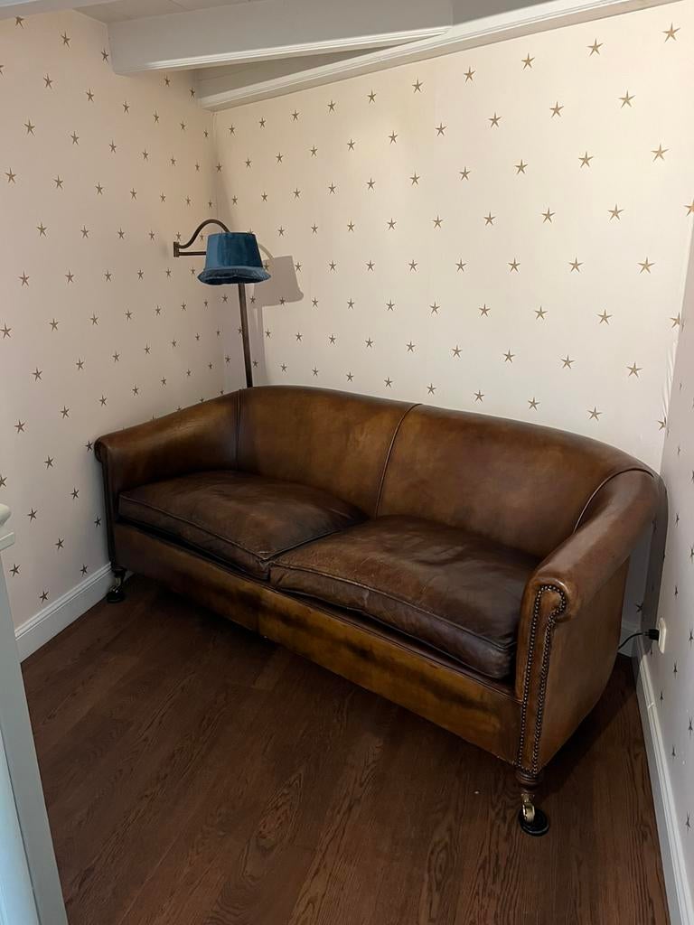 Chesterfield bank zo goed als nieuw, Tweepersoons, Ophalen of Verzenden, Zo goed als nieuw, Leer