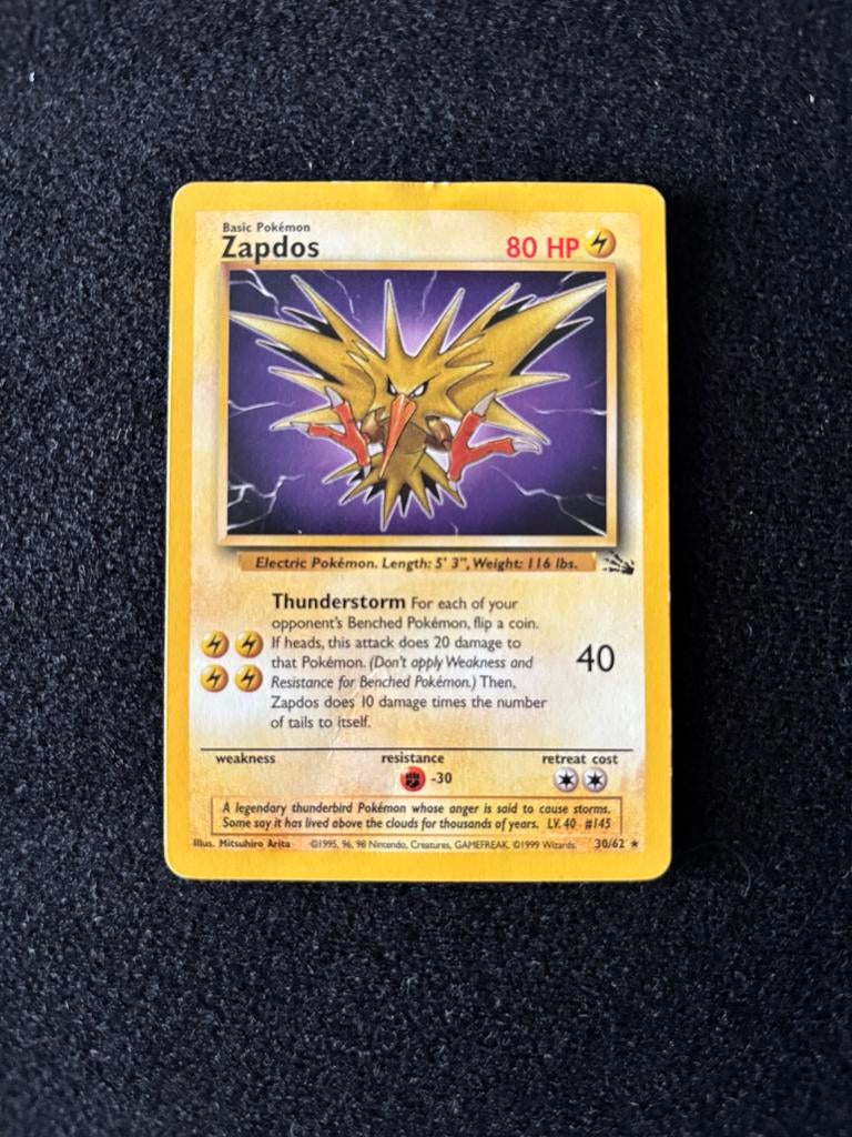 Zapdos 30/62 fossil rare, Hobby en Vrije tijd, Verzamelkaartspellen | Pokémon, Ophalen of Verzenden, Zo goed als nieuw