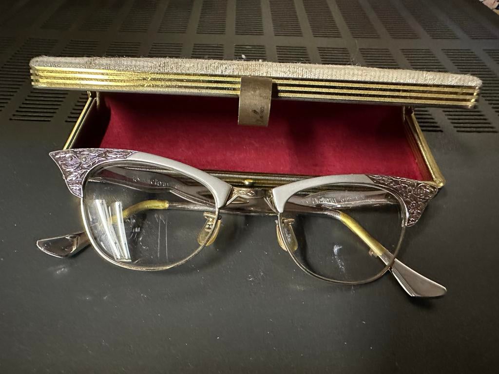 Vintage Victoria Cat Eye Bril Jaren '70 - Koningin Juliana, Overige merken, Gebruikt, Wit, Ophalen of Verzenden