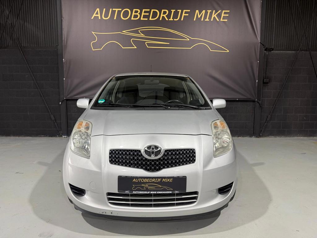 Toyota Yaris 1.3 VVTi Terra, Voorwielaandrijving, 4 cilinders, 995 kg, Bedrijf