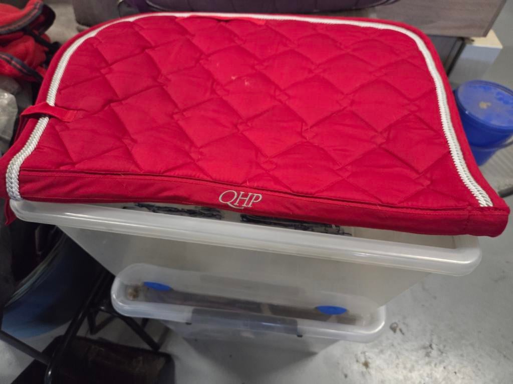 Vzh Qhp zadeldek full rood, Dieren en Toebehoren, Paarden en Pony's | Dekens en Dekjes, Ophalen of Verzenden