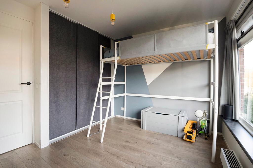 Eenpersoons hoogslaper - Wit met lattenbodem, Kinderen en Baby's, Kinderkamer | Stapelbedden en Hoogslapers, Ophalen, Zo goed als nieuw