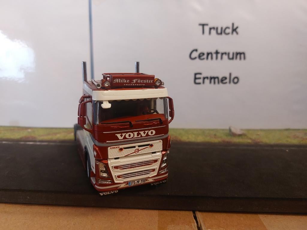 Mike Forters; Volvo FH4 Sleepercab 4x2, Hobby en Vrije tijd, Modelauto's | 1:50, Ophalen of Verzenden, Nieuw, Bus of Vrachtwagen