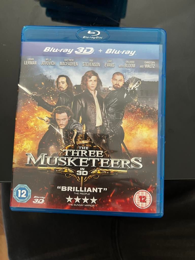 Blu-rayDisc Three musketeers, Ophalen of Verzenden, Zo goed als nieuw