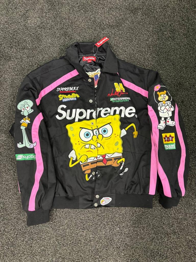 Supreme Spongebob jas, Kleding | Heren, Ophalen of Verzenden, Nieuw, Maat 52/54 (L), Zwart