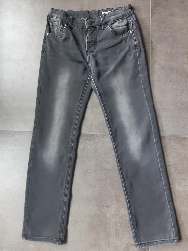 Stretch spijkerbroek maat 140, Kinderen en Baby's, Kinderkleding | Maat 140, Broek, Gebruikt, Ophalen of Verzenden, Hema