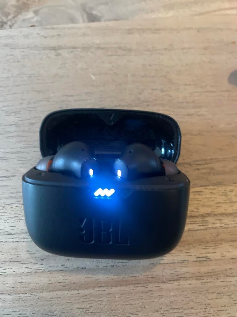JBL draadloze oordopjes met oplaadcase, Ophalen of Verzenden, Gebruikt, Draadloos