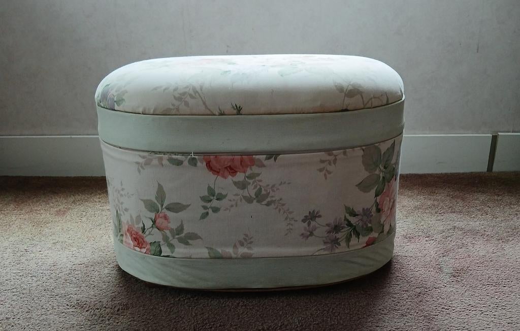 Vintage Engelse Stijl Poef met Opbergruimte - Gebruikt, Minder dan 50 cm, Gebruikt, Minder dan 50 cm, Ophalen of Verzenden