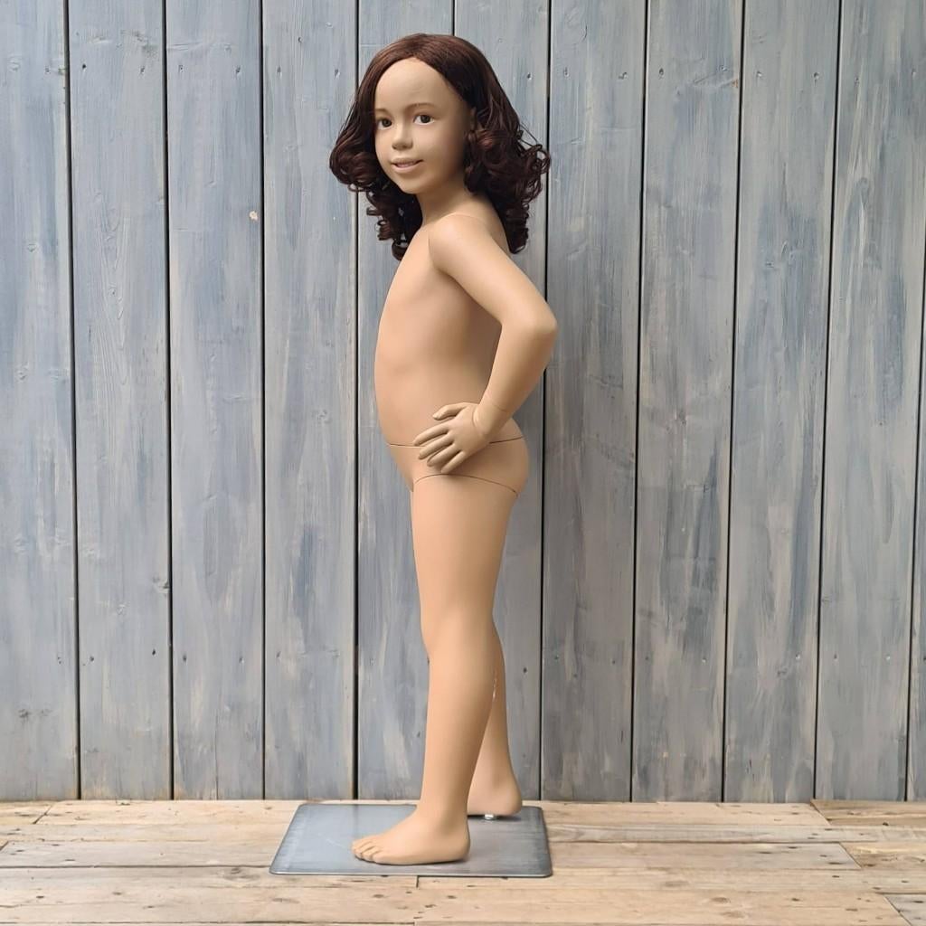 etalagepop kindje meisje 110 cm Hans Boodt paspop 16, Ophalen of Verzenden, Gebruikt