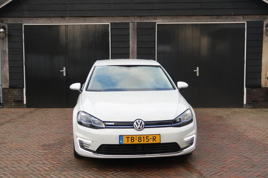 Volkswagen e-Golf e-Golf elektrisch navigatie cruise, Auto's, Gebruikt, Zwart, 231 km, Wit
