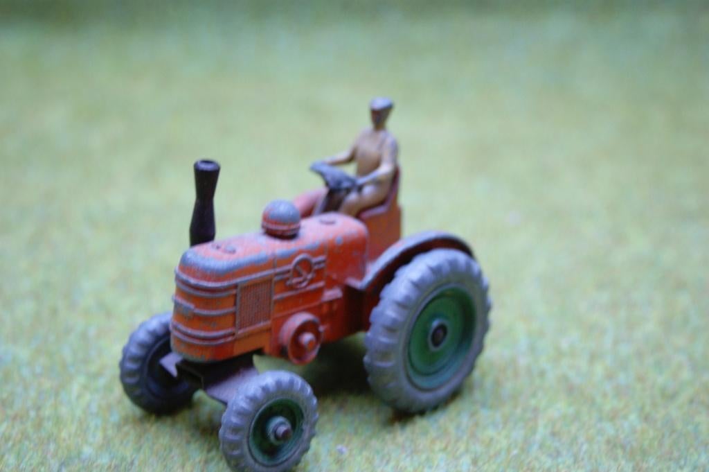 Dinky Toy 301 Tractor, Ophalen of Verzenden, Gebruikt, Tractor of Landbouw, Dinky Toys