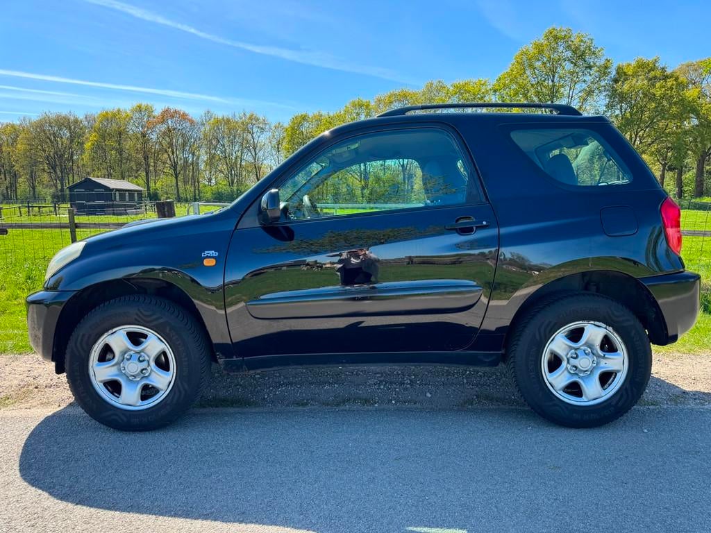 Toyota RAV4 2.0 D4-D Luna keurig onderhouden|airco, Keurmerk '100% Onderhouden', Stof, 4 cilinders, 1290 kg