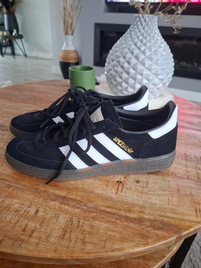 Nieuwe Adidas Spezial sneakers - Maat 41.5, Kleding | Heren, Schoenen, Zwart, Nieuw, Ophalen of Verzenden, Sneakers of Gympen
