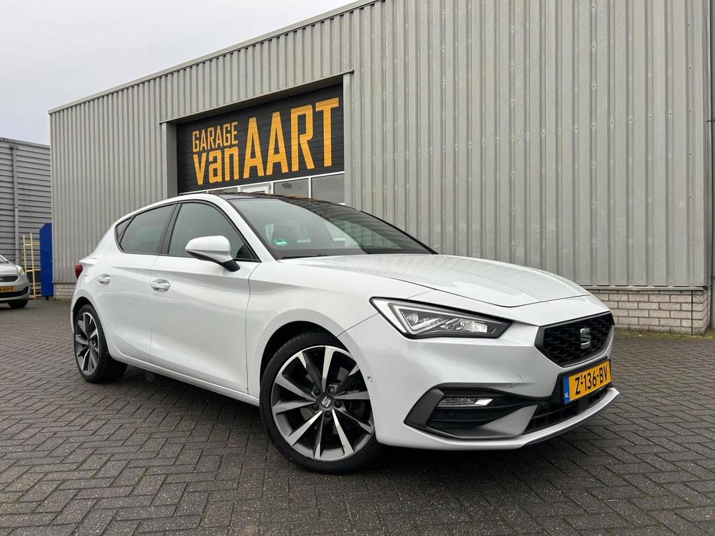 Seat Leon 1.5 eTSI FR Business Intense | PANO | STUUR VERW |, Stof, 4 cilinders, 150 pk, Adaptive Cruise Control