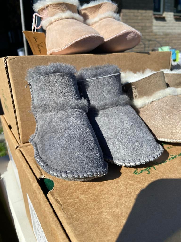 Zachte Wollen Baby Slofjes - Comfort en Warmte voor Kleintje, Ophalen of Verzenden, Nieuw, Jongetje of Meisje, Slofjes