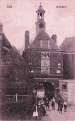 Tiel - Waterpoort met groep jongens (gel.1909), Ophalen of Verzenden, Voor 1920, Gelopen, Gelderland