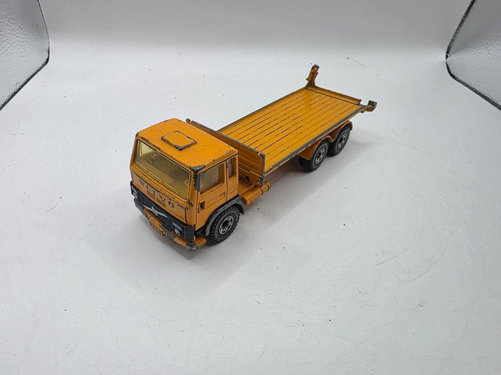 Volvo f12 turbo 6, Ophalen of Verzenden, Zo goed als nieuw, Bus of Vrachtwagen, SIKU