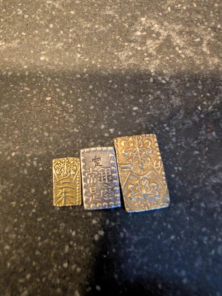 Set van 3 authentieke Japanse "Samurai" munten (goud/zilver), Ophalen of Verzenden, Zilver