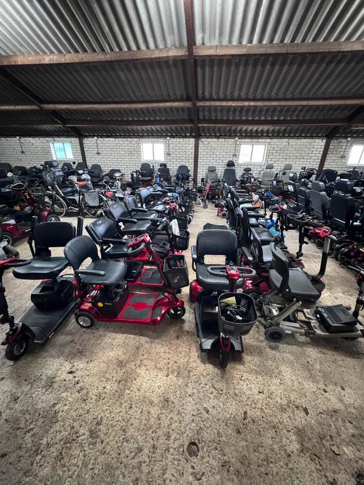 Scootmobiel Opvouwbaar/inklapbaar 3/4 wiel met nieuw Accu’s, Diversen, Brommobielen en Scootmobielen, 10 km/u of minder, Ophalen