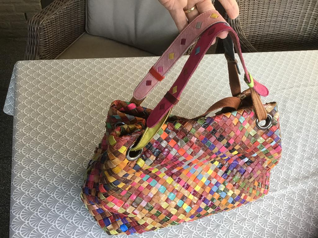 Kleurrijke leren damestas, Ophalen of Verzenden, Nieuw, Overige kleuren, Schoudertasje