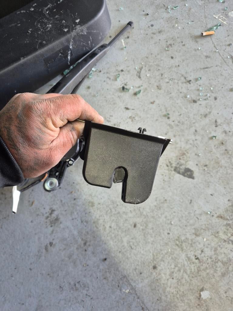 Polo 2g kofferklep slot, Ophalen