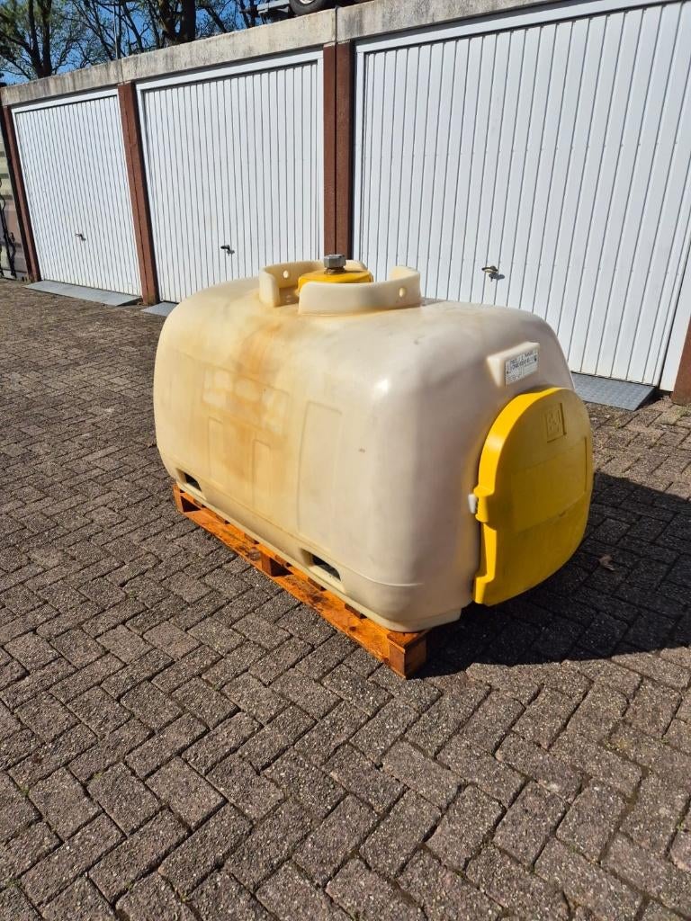 dieseltank dieselpomp Emiliana Serbatoi 960 liter, Ophalen, Gebruikt