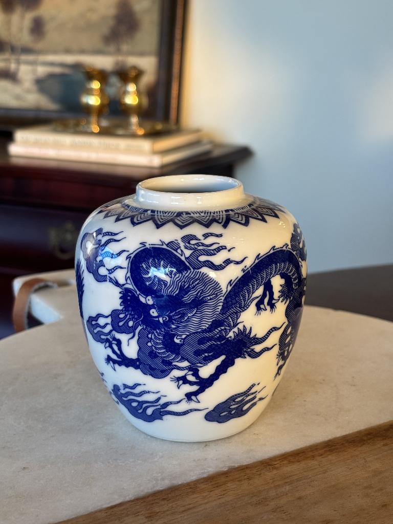 Porseleinen Aziatische Vaas Blauw Wit draken, Antiek en Kunst, Ophalen of Verzenden