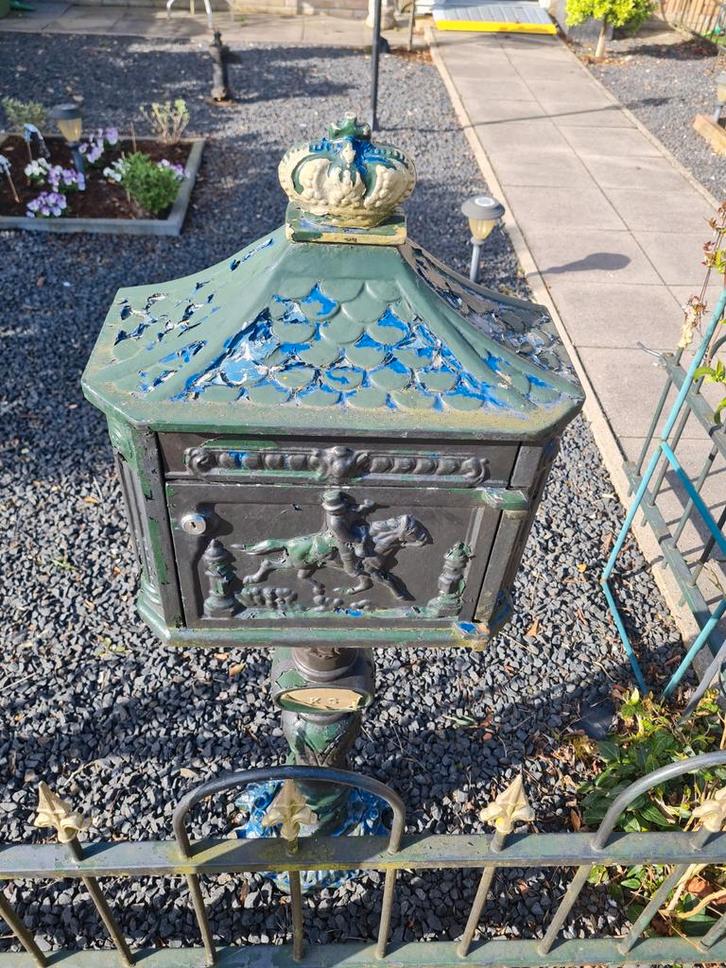 Oude brievenbus met kroon, Tuin en Terras, Brievenbussen, Gebruikt, Ophalen