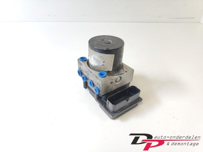 ABS Pomp van een Volkswagen Fox, Auto-onderdelen, Elektronica en Kabels, Volkswagen, Gebruikt, 3 maanden garantie, Ophalen of Verzenden