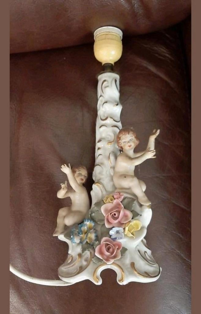 Vintage Porseleinen Lamp met Cherubijntje gestempeld Dresden, Ophalen of Verzenden
