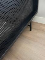 Dressoir, zwart metaal, Ophalen, Gebruikt, 150 tot 200 cm, Metaal