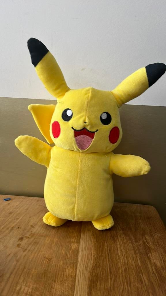 Pickachu knuffel, Ophalen of Verzenden, Zo goed als nieuw, Overige typen